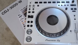  Verkoopt Nieuw Pioneer DJ Pioneer CDJ-3000-w (2) +1x DJM-900NXS2-W, Pioneer DJM-A9 DJ-Mixer , Pioneer DDJ-REV7  