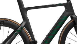  2024 Canyon Aeroad CFR AXS Road Bike (KINGCYCLESPORT) 