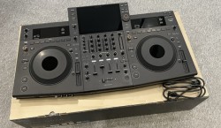 Verkoop Pioneer XDJ-RX3 DJ-systeem, Pioneer XDJ XZ, Pioneer DJ OPUS-QUAD, Pioneer DDJ RZX DJ Controller / Pioneer DDJ-FL