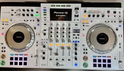 Verkoop Pioneer XDJ-RX3 DJ-systeem, Pioneer XDJ XZ, Pioneer DJ OPUS-QUAD, Pioneer DDJ RZX DJ Controller / Pioneer DDJ-FL